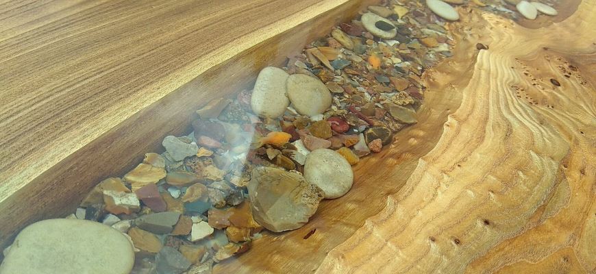 Table top made of epoxy resin