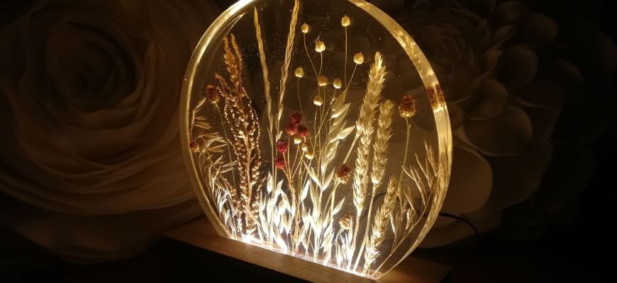 Lamp made of epoxy resin