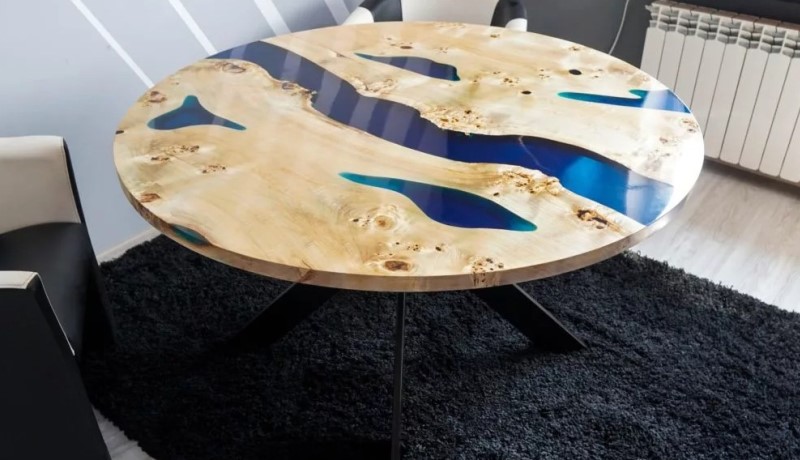 Small table made of epoxy